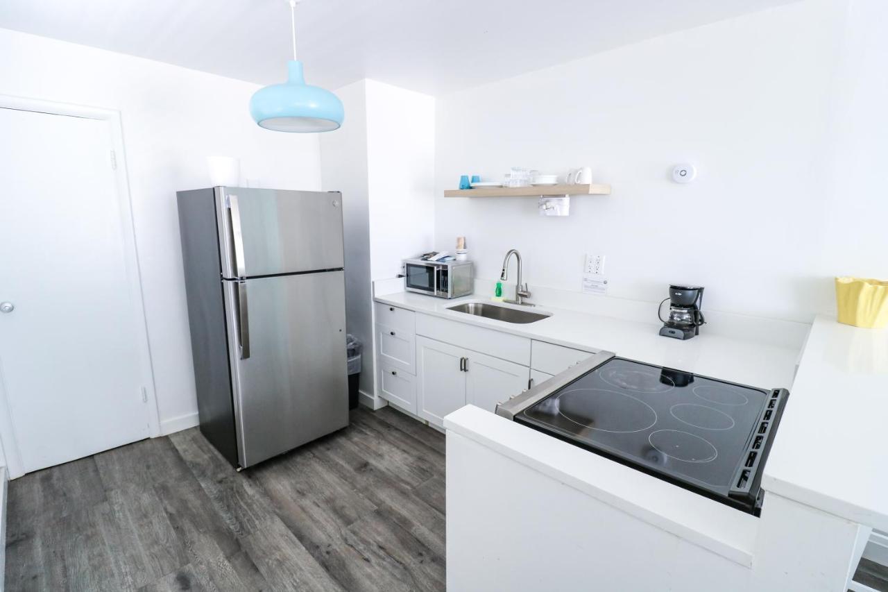 Ocean Front King Suite Full Kitchenette