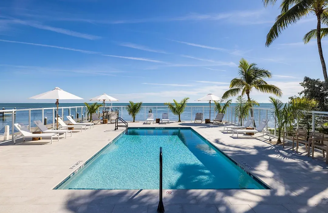 Pines & Palms Resort-1