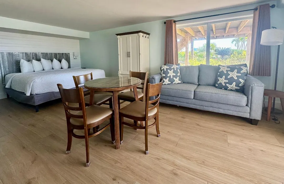 Ragged Edge Resort & Marina-1